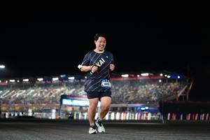 BIB: 400, 448
                            <button type="button" onclick="openModal(19599480)" class="btn btn-primary btn-sm float-right btn-popup" data-toggle="modal" data-target=".modal-high-quality">
                        <i class="fas fa-shopping-cart"></i> Add to Cart
                    </button>
                                            <button type="button" onclick="isThisMe(19599480, true)" class="btn btn-success btn-sm float-right btn-popup btn-isme hidden" data-toggle="tooltip" data-placement="bottom" title="นี่คือรูปของคุณใช่ไหม คลิกที่นี่เพื่อเอาเข้าอัลบั้ม">
                        <i class="fas fa-plus"></i> Add to album
                    </button>
                    <button type="button" onclick="isThisMe(19599480, false)" class="btn btn-warning btn-sm float-right btn-popup btn-isnotme hidden">
                        <i class="fas fa-ban"></i> Remove from album
                    </button>